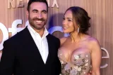 Jennifer Lopez'in gala tarzı sosyal medyayı ikiye böldü