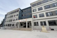 Mersin’de lisede silah paniği: Son sınıf öğrencisi tabancayla yakalandı
