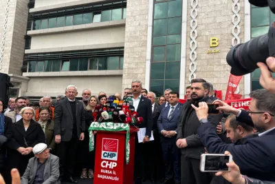 CHP’den Bozbey İçin Büyükşehir Önünde Açıklama