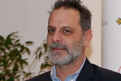 Ozan Güven’den iptal edilen oyunlar sonrası açıklama: Seyirciden özür diledi