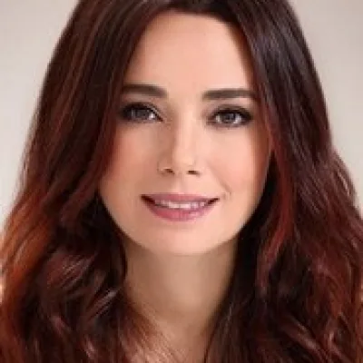 Özgü Namal