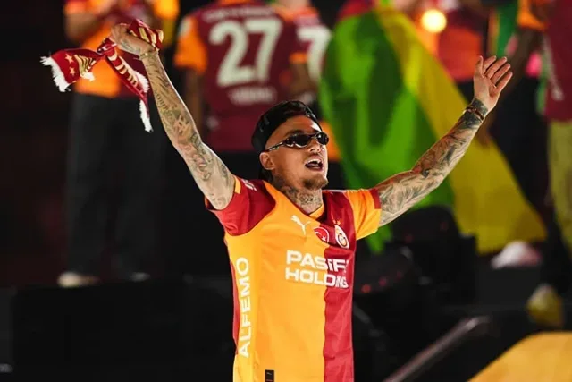 Noa Lang’dan Galatasaray’a Duygusal Veda: “Seni Seviyorum”