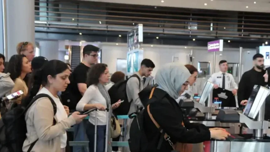 Kurban Bayramı tatili öncesi yollar kilitlendi: Bolu Dağı’nda trafik durdu, havalimanlarında yoğunluk alarmı